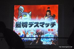 画像ギャラリー No.004のサムネイル画像 / SMASH.19の会場で「信長の野望 Online」×「のぶニャがの野望」“髪切デスマッチ”がついに決着。ニャラキヒロシゲ氏が落ち武者（？）になった断髪式の模様をレポート