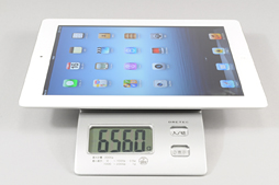 画像ギャラリー No.006のサムネイル画像 / 新型iPadファーストインプレッション。前モデルとの違いがひと目で分かる，2048×1536ドットの高精細表示に注目