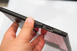 画像ギャラリー No.023のサムネイル画像 / Lenovo，Windows 8タブレット「ThinkPad Tablet 2」を解説。「Atom Z2760」搭載で軽量・薄型を実現