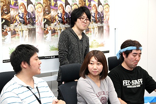 画像ギャラリー No.010のサムネイル画像 / 「FEZ」でスクウェア・エニックスとゲームポットが激突!?　バリスタ情報なども飛び出したイベント「会社対抗タイニーバンクェット」レポート