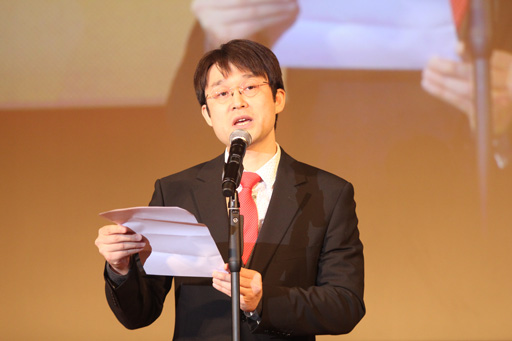 画像ギャラリー No.007のサムネイル画像 / 「RED STONE」運営10周年を祝い，300人のファンと乾杯！ 2015年のロードマップも公開された「10th Birthday Party」をレポート