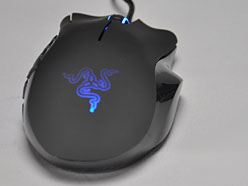 画像ギャラリー No.014のサムネイル画像 / 左サイド12ボタン仕様の“MMO専用”マウス，「Razer Naga」レビュー。本機，イロモノに非ず