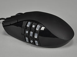 画像ギャラリー No.021のサムネイル画像 / 左サイド12ボタン仕様の“MMO専用”マウス，「Razer Naga」レビュー。本機，イロモノに非ず