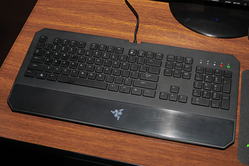 画像ギャラリー No.007のサムネイル画像 / Razer，液晶タッチパッド搭載のキーボード「DeathStalker Ultimate」を国内初公開。その特徴をムービーで紹介してみる