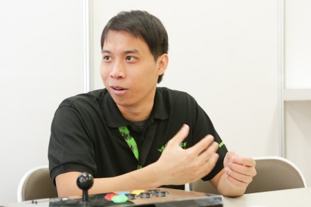 画像ギャラリー No.005のサムネイル画像 / アーケードスティックの新星，RazerのXbox 360用アーケードスティックはいかにして生まれ，どこを目指すのか。Razerの担当者に聞いてみた