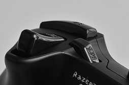 画像ギャラリー No.024のサムネイル画像 / Razer，Xbox 360＆PC向けの多ボタン＆高機能ゲームパッド「Sabertooth」を発表。さっそく使ってみた 