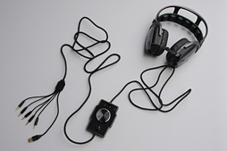 画像ギャラリー No.018のサムネイル画像 / アナログ接続のリアル7.1chサラウンドヘッドセット「Razer Tiamat 7.1」レビュー。その完成度と「使い方」を明らかにする