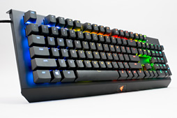 画像ギャラリー No.004のサムネイル画像 / 「Razer BlackWidow X Chroma」英語配列モデルを試す。「X」付きのBlackWidowは，従来モデルと何が違うのか