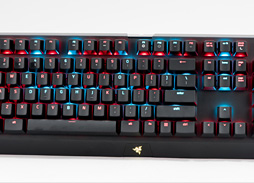 画像ギャラリー No.021のサムネイル画像 / 「Razer BlackWidow X Chroma」英語配列モデルを試す。「X」付きのBlackWidowは，従来モデルと何が違うのか