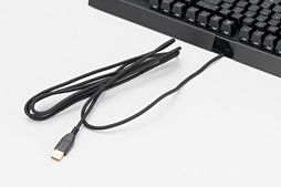 画像ギャラリー No.030のサムネイル画像 / 「Razer BlackWidow X Chroma」英語配列モデルを試す。「X」付きのBlackWidowは，従来モデルと何が違うのか