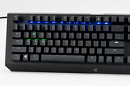 画像ギャラリー No.034のサムネイル画像 / 「Razer BlackWidow X Chroma」英語配列モデルを試す。「X」付きのBlackWidowは，従来モデルと何が違うのか