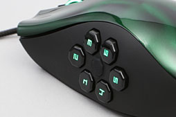 画像ギャラリー No.016のサムネイル画像 / 取り回しが良くなった「Razer Naga Hex V2」は，何が“MOBA向け”なのか。LoLでの使用感をレポート