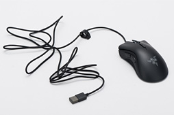 画像ギャラリー No.009のサムネイル画像 / 「Razer DeathAdder Elite」レビュー。ド定番マウスシリーズの最新作は，ゲーマーの期待に応えてくれるか