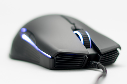 画像ギャラリー No.034のサムネイル画像 / 「Razer Lancehead Tournament Edition」レビュー。光学センサー搭載の左右対称形状採用マウスは，本当に「トーナメント向け」なのか