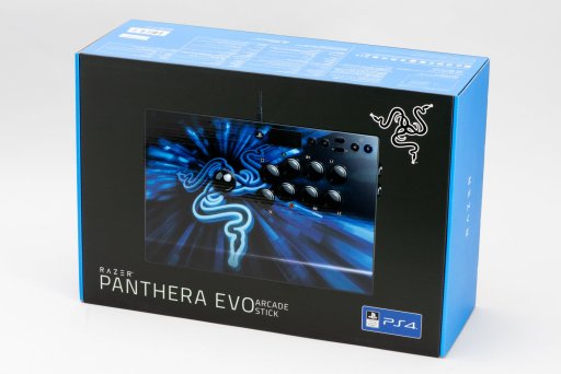 画像ギャラリー No.001のサムネイル画像 / Razerの新作アーケードスティック「Panthera Evo」レビュー。機能性と可搬性を兼ね備えた，トーナメントを勝ち抜くための1台