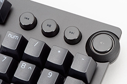 画像ギャラリー No.012のサムネイル画像 / 【PR】Razerの光学式キーボード「Huntsman V2 Analog」は，アナログ入力機能で当たり前のゲーマー向けキーボードを超えた
