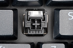画像ギャラリー No.030のサムネイル画像 / 【PR】Razerの光学式キーボード「Huntsman V2 Analog」は，アナログ入力機能で当たり前のゲーマー向けキーボードを超えた