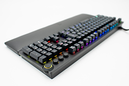 画像ギャラリー No.040のサムネイル画像 / 【PR】Razerの光学式キーボード「Huntsman V2 Analog」は，アナログ入力機能で当たり前のゲーマー向けキーボードを超えた