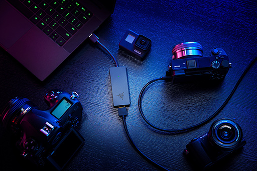画像ギャラリー No.001のサムネイル画像 / Razer，小さなビデオキャプチャユニット「Ripsaw X」を国内発売。ゲーマー向けチェアのXLサイズやピンクモデルも登場