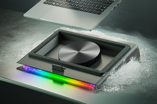 画像ギャラリー No.002のサムネイル画像 / 14〜18インチ級ノートPCに適したRazerのゲーマー向けノートPC用クーラーが2月7日発売