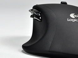 画像ギャラリー No.008のサムネイル画像 / Logitechのワイヤレス＆ワイヤード両対応マウス「G700」レビュー。G7の後継作は“ゲーマー向けワイヤレス”の新たな世界を提示するか