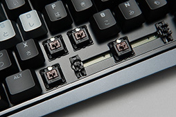画像ギャラリー No.003のサムネイル画像 / Logitech初のメカニカルキーボード「G710＋」レビュー。“ひと工夫加わったCherry茶軸”は操作感をどう変えたか