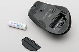 画像ギャラリー No.022のサムネイル画像 / 「G700s」「G500s」「G400s」レビュー（前編）。新生となったゲーム周辺機器ブランド「Logitech G」第1弾マウスのポイントを押さえる