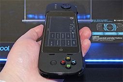 画像ギャラリー No.009のサムネイル画像 / iPhoneでのゲーム体験が大きく変わる？ iPhone 5s＆5用ゲームパッド「G550」ファーストインプレッション。Apple Storeでは12月13日に先行発売