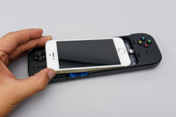 画像ギャラリー No.011のサムネイル画像 / ロジクールのiOS 7対応ゲームパッド「G550」レビュー。iPhoneは携帯ゲーム機を超えるのか？