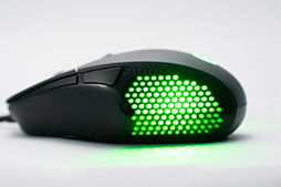 画像ギャラリー No.006のサムネイル画像 / Logicool G「G303」レビュー。これは「G502」の小型軽量＆メインボタン強化版マウスだ