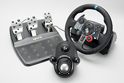 画像ギャラリー No.002のサムネイル画像 / Logicool G「G29」＋「Driving Force Shifter」レビュー。新型のステアリングコントローラはPS4時代の定番となるか