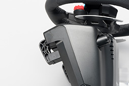 画像ギャラリー No.017のサムネイル画像 / Logicool G「G29」＋「Driving Force Shifter」レビュー。新型のステアリングコントローラはPS4時代の定番となるか