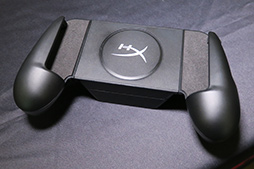 画像ギャラリー No.011のサムネイル画像 / HyperX，Qi充電機能付きのヘッドセットやスマートフォン用グリップをCES 2020で発表。実機を写真でチェックしてみよう
