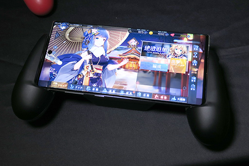 画像ギャラリー No.015のサムネイル画像 / HyperX，Qi充電機能付きのヘッドセットやスマートフォン用グリップをCES 2020で発表。実機を写真でチェックしてみよう
