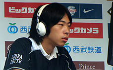 画像ギャラリー No.012のサムネイル画像 / 優勝者は始球式のマウンドに！ 「プロ野球 ファミスタ オンライン 2010」全国トーナメント決勝戦が西武ドームで開催