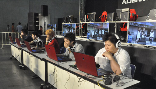画像ギャラリー No.005のサムネイル画像 / ［TGS 2014］新MAPと新CO-OPモードが発表された「Alliance of Valiant Arms」のサプライズステージをレポート。「AGC2014」は日本代表クランが優勝