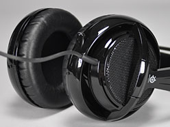 画像ギャラリー No.007のサムネイル画像 / SteelSeries製ヘッドセット「Siberia v2」レビュー。アナログ＆USB接続両対応モデルのトレンドがここで変わる
