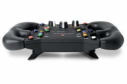画像ギャラリー No.005のサムネイル画像 / ステアリング単体で操作するSteelSeries製PC用ステアリングコントローラ「Simraceway SRW-S1 Steering Wheel」が1月27日国内発売