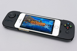 画像ギャラリー No.005のサムネイル画像 / iPhone＆iPad専用のワイヤレスゲームパッド「SteelSeries Stratus」レビュー。これはデキがいい