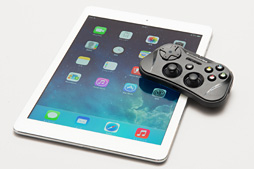 画像ギャラリー No.031のサムネイル画像 / iPhone＆iPad専用のワイヤレスゲームパッド「SteelSeries Stratus」レビュー。これはデキがいい