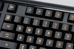 画像ギャラリー No.006のサムネイル画像 / SteelSeries製キーボード「Apex M800」レビュー。独自のメカニカルキースイッチ「QS1」は，ゲームプレイに何をもたらすか
