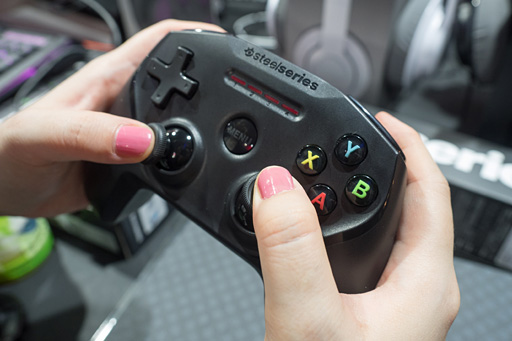 画像ギャラリー No.005のサムネイル画像 / HW短評：SteelSeries「Nimbus」（1）iOS向け新型ゲームパッドのハードウェアを概観してみた