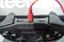 画像ギャラリー No.009のサムネイル画像 / HW短評：SteelSeries「Nimbus」（1）iOS向け新型ゲームパッドのハードウェアを概観してみた