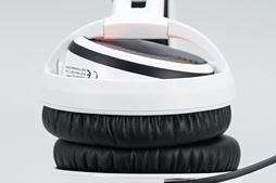 画像ギャラリー No.007のサムネイル画像 / 「SteelSeries Siberia 350」レビュー。伝統のデザインを採用しつつDTS Headphone:X対応のワイヤードヘッドセット，その実力に迫る