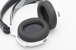 画像ギャラリー No.008のサムネイル画像 / 【PR】SteelSeries製ヘッドセット「Arctis 7」徹底検証。 ワイヤレス＆ワイヤード両対応モデルは，PS4との相性が抜群だった 