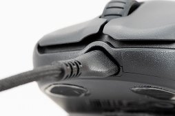 画像ギャラリー No.015のサムネイル画像 / SteelSeries製マウス「Prime Wireless」＆「Prime＋」レビュー。eスポーツ向けを謳う新シリーズは安定した操作感が魅力だ