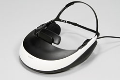 画像ギャラリー No.002のサムネイル画像 / 新世代のヘッドマウントディスプレイは買いか？ ソニー「HMZ-T1」徹底検証