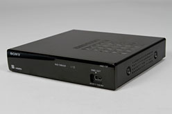 画像ギャラリー No.004のサムネイル画像 / 新世代のヘッドマウントディスプレイは買いか？ ソニー「HMZ-T1」徹底検証