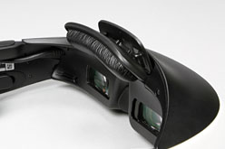 画像ギャラリー No.014のサムネイル画像 / 新世代のヘッドマウントディスプレイは買いか？ ソニー「HMZ-T1」徹底検証