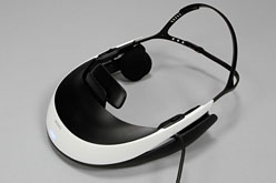 画像ギャラリー No.034のサムネイル画像 / 新世代のヘッドマウントディスプレイは買いか？ ソニー「HMZ-T1」徹底検証